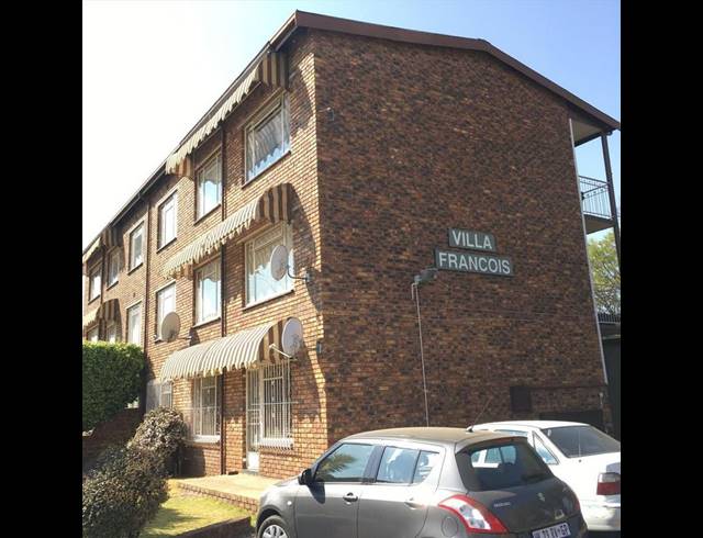 2 BEDROOM APARTMENT FOR SALE IN BERTON PARK